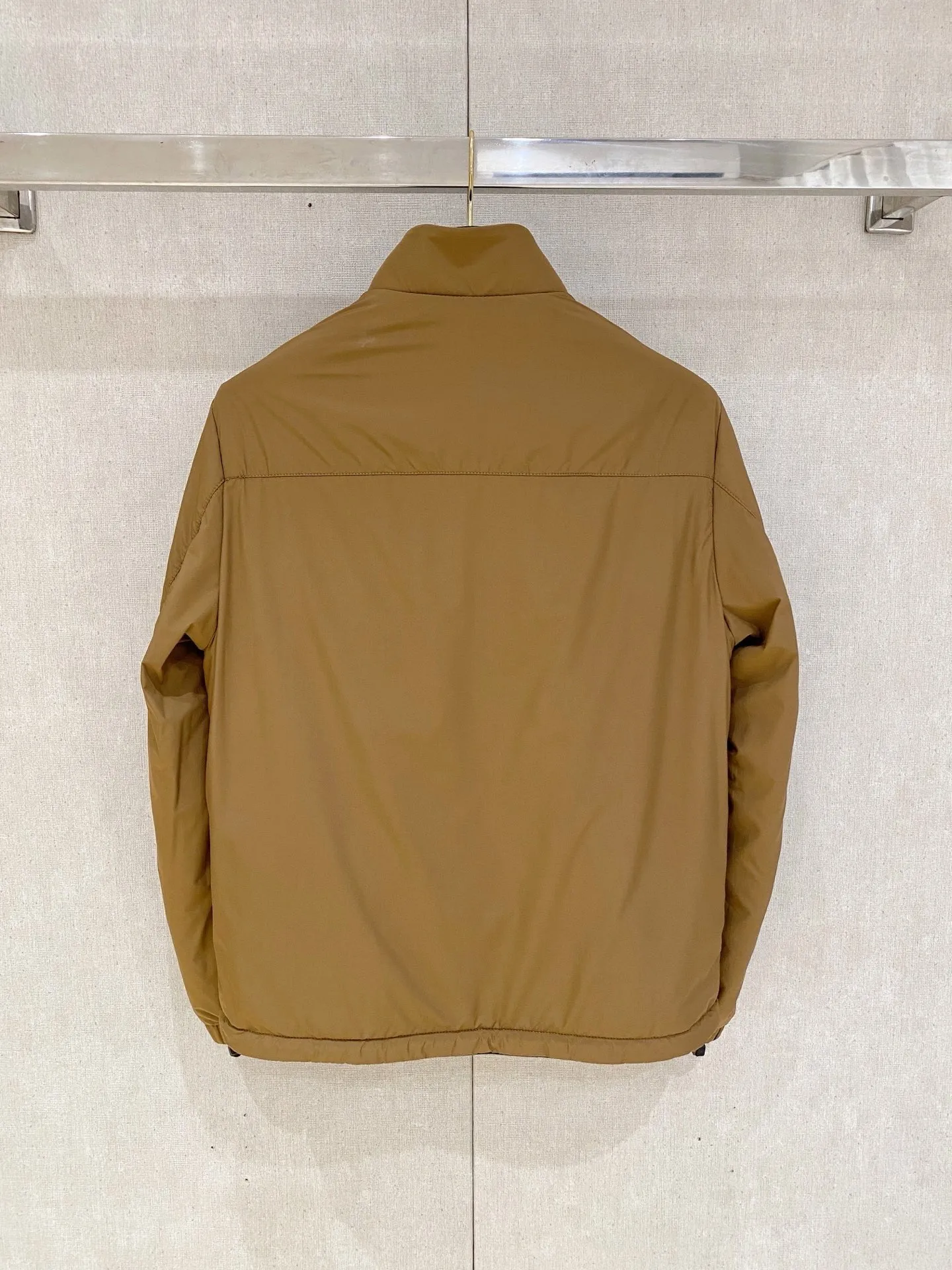 ZEGNA ✅ ： ， ， ； ， 。 ， ， 。 ✅ ：Classic ， ， ， ， 。 ✅ ： ， ， ； ， logo， ， 。 ： 、Cream White、Black。 ✅ ： ， ， ， 、 、 ， Versatile 。 Sizes：M-4XL